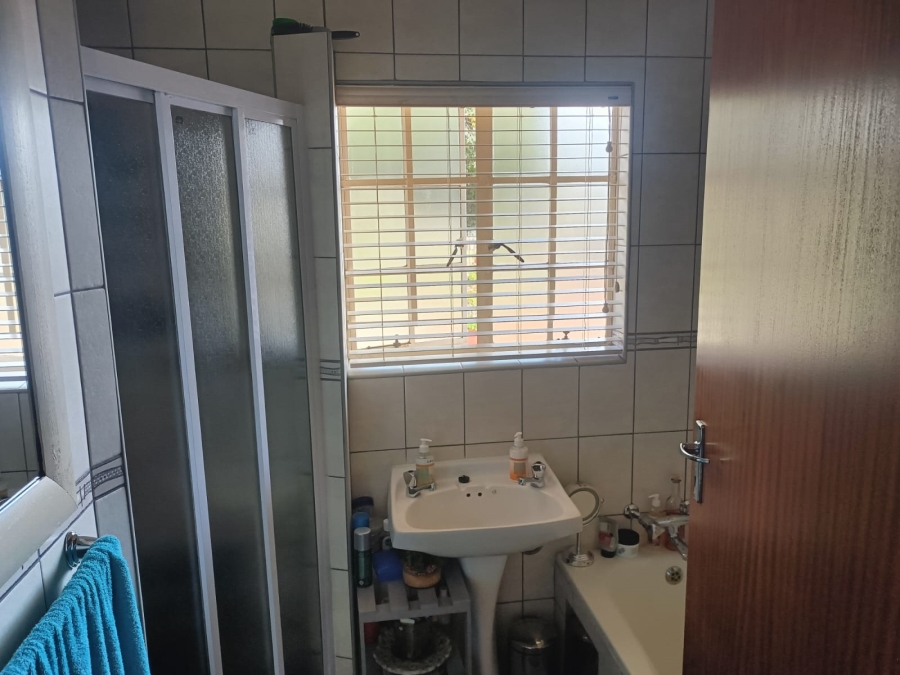 3 Bedroom Property for Sale in Naudeville Free State